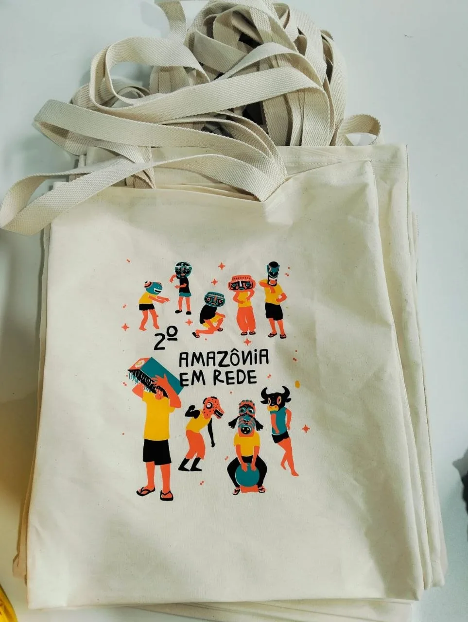 Ecobag de algodão cru com ilustração colorida estampada